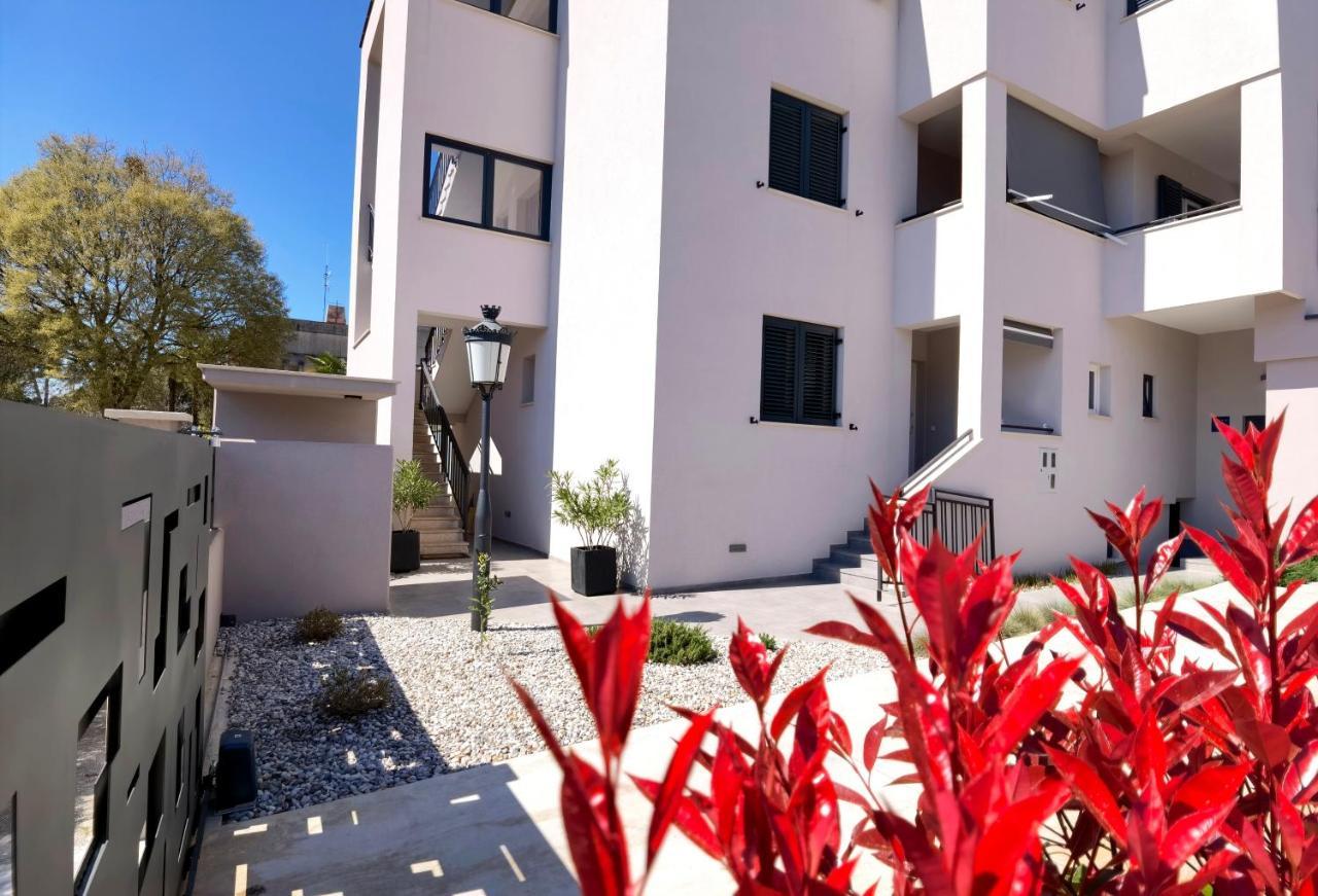 Stay In The Very Heart Of Porec - 50M To The Beach ภายนอก รูปภาพ