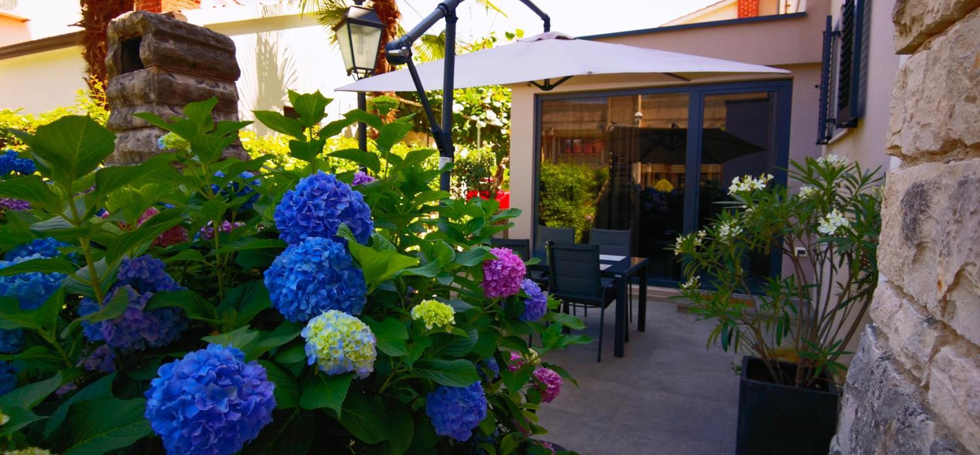 Stay In The Very Heart Of Porec - 50M To The Beach ภายนอก รูปภาพ